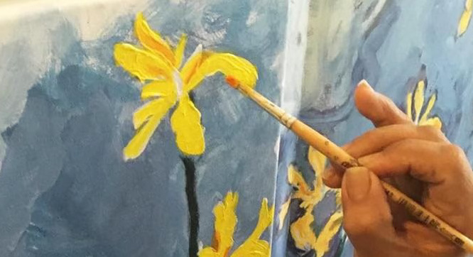 Flower painting in progress during an Art Classes Berlin session